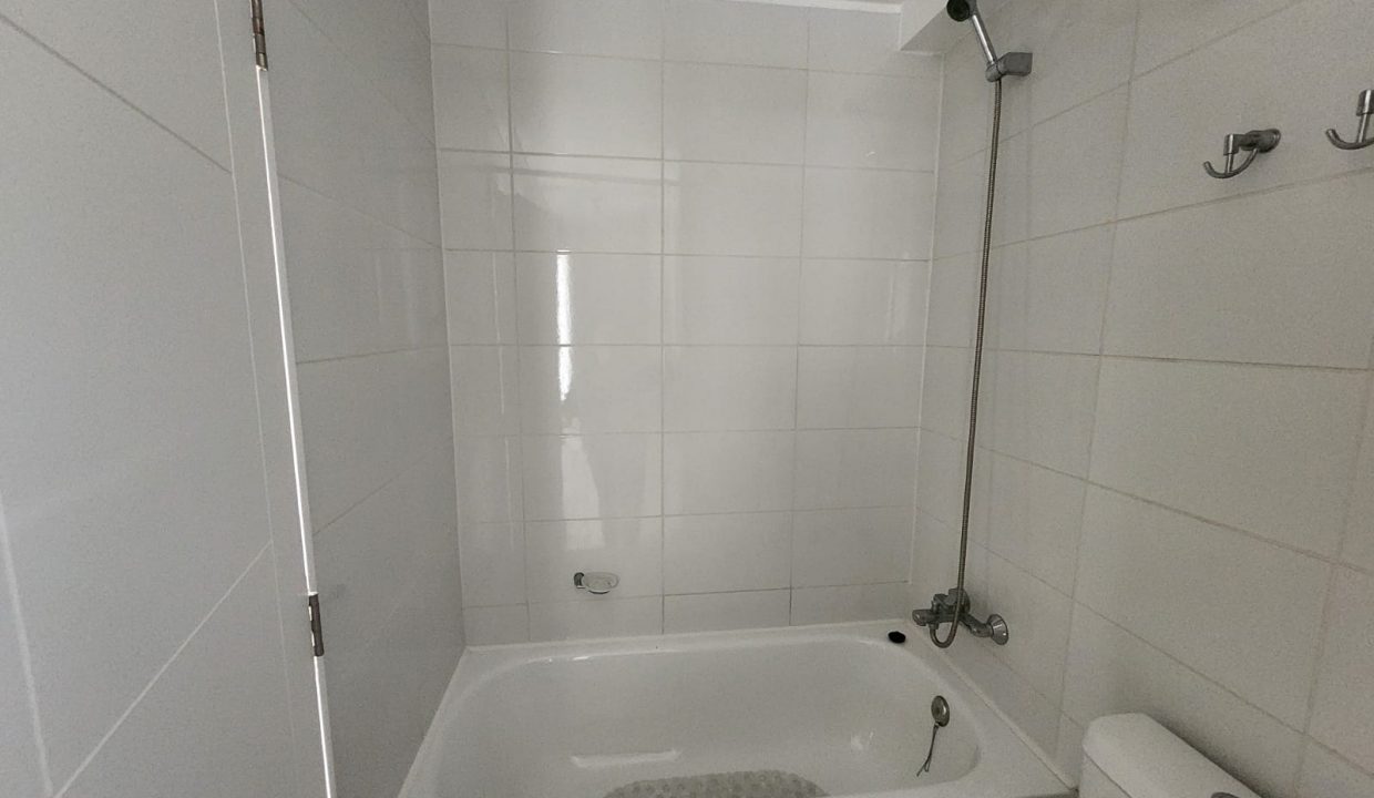 c75c878b-5f6a-4ad4-af84-d7c8e3415dfc